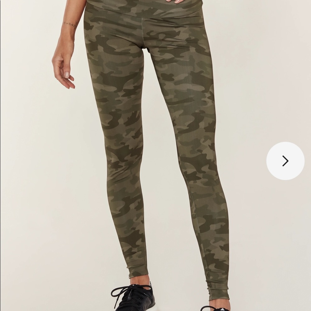 Onzie Camo Leggings
